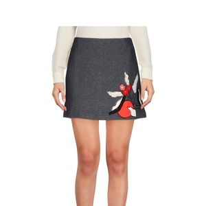 Mini skirt. New without tags